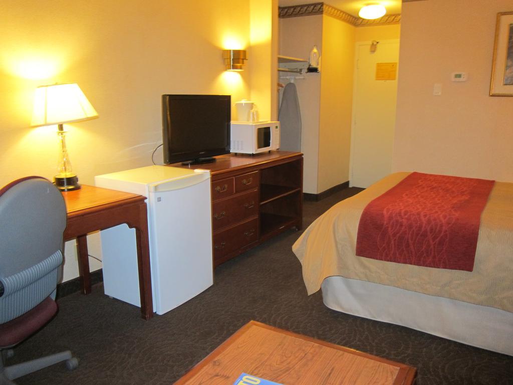Comfort Inn Meadowvale Mississauga Kültér fotó