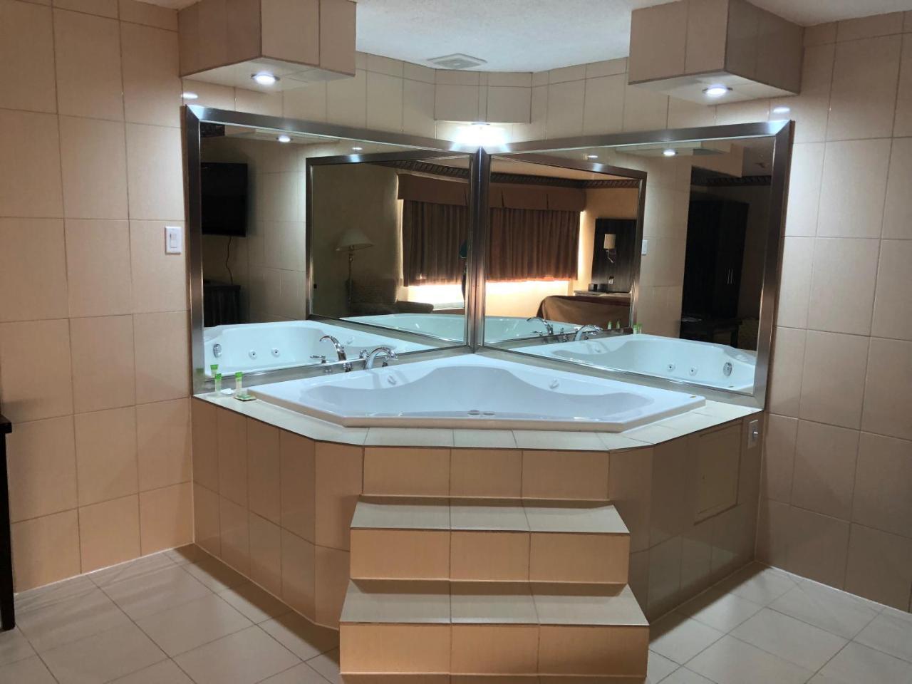 Comfort Inn Meadowvale Mississauga Kültér fotó